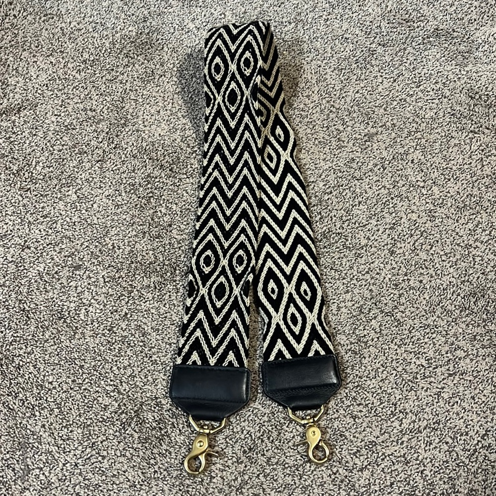 Salt the classic strap Zoe purse strap black and white